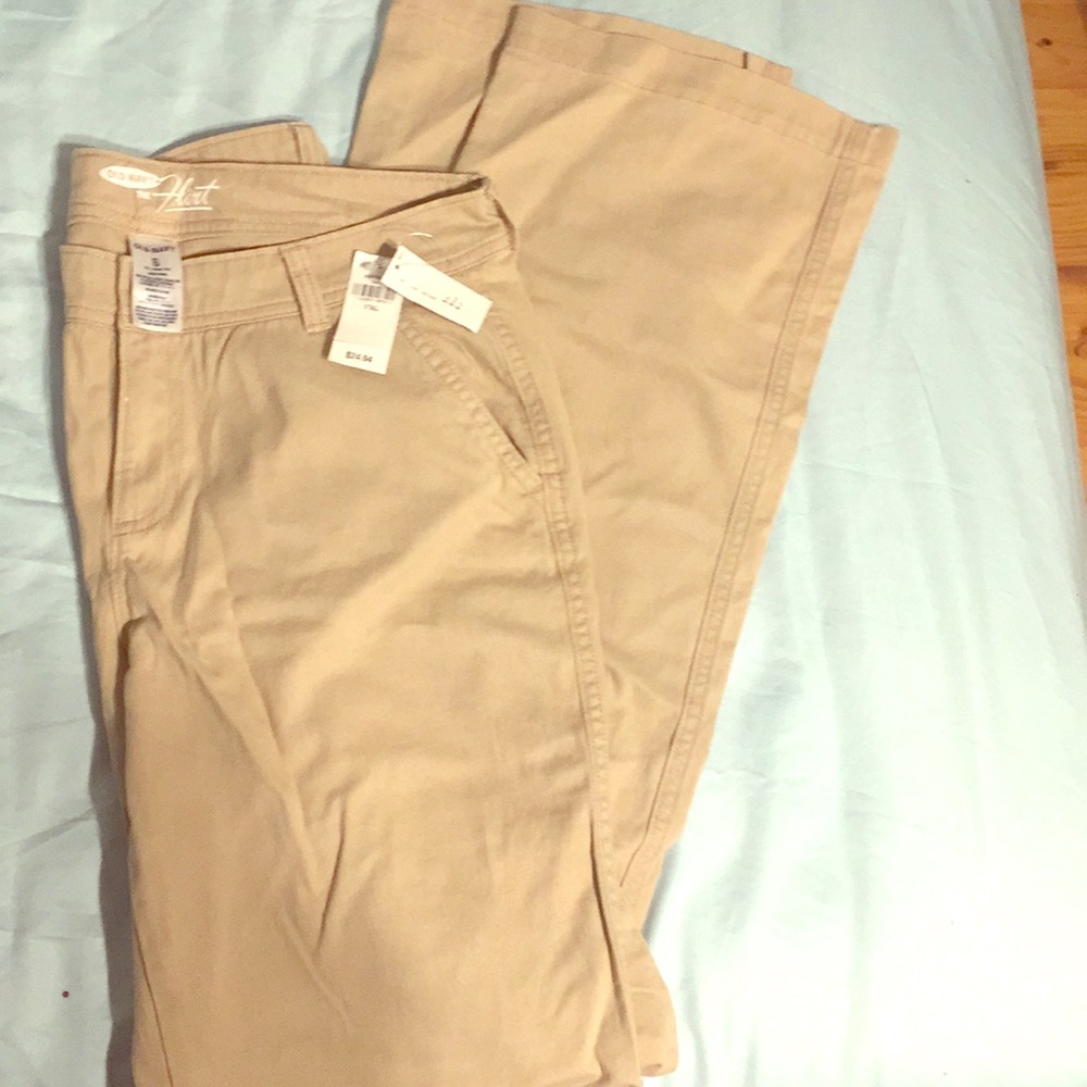 Khaki pants in perfect never been worn condition!